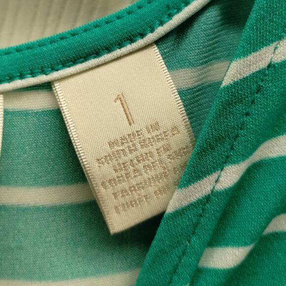 Chico's Size 1 (Medium) Green White Striped Flutter-Sleeve Keyhole-Back Top - Picture 7 of 8